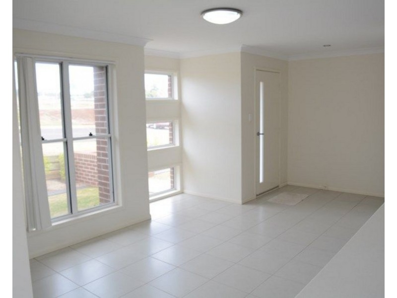 1/41 Highgrove Drive, Highfields QLD 4352