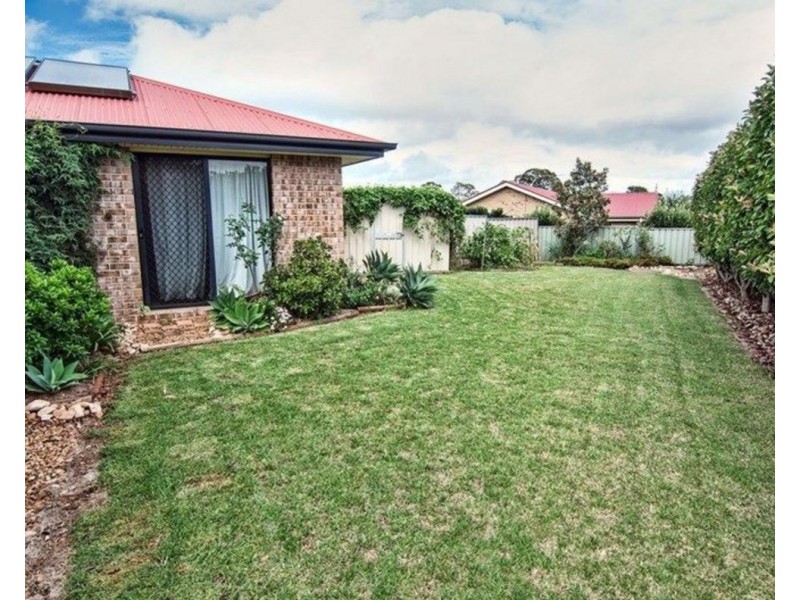 17 Hinchliffe Drive, Kearneys Spring QLD 4350