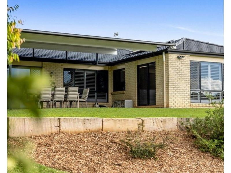 12 Delvue Crescent, Highfields QLD 4352