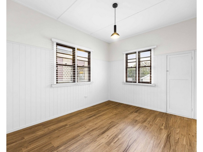 77 Stephen Street, Harristown QLD 4350