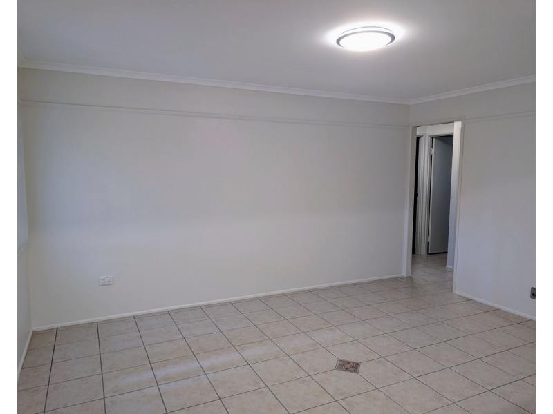 1 Zinnia Court, Middle Ridge QLD 4350