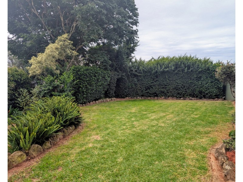 1 Zinnia Court, Middle Ridge QLD 4350