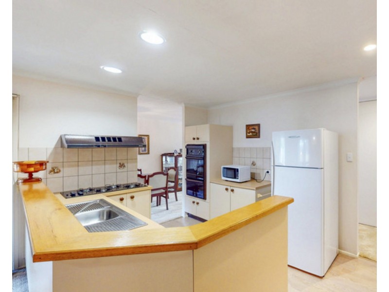 4 Whalan Court, Kearneys Spring QLD 4350