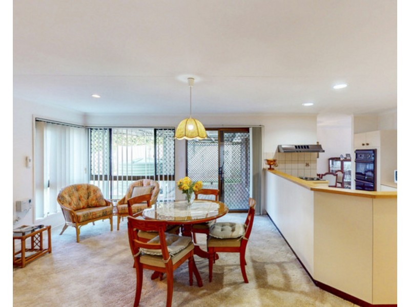 4 Whalan Court, Kearneys Spring QLD 4350