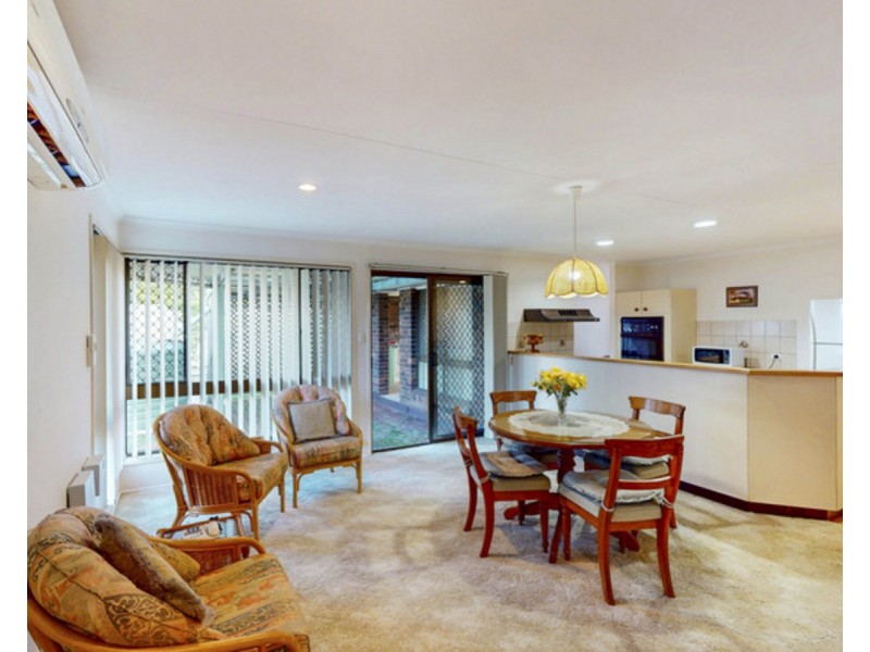 4 Whalan Court, Kearneys Spring QLD 4350