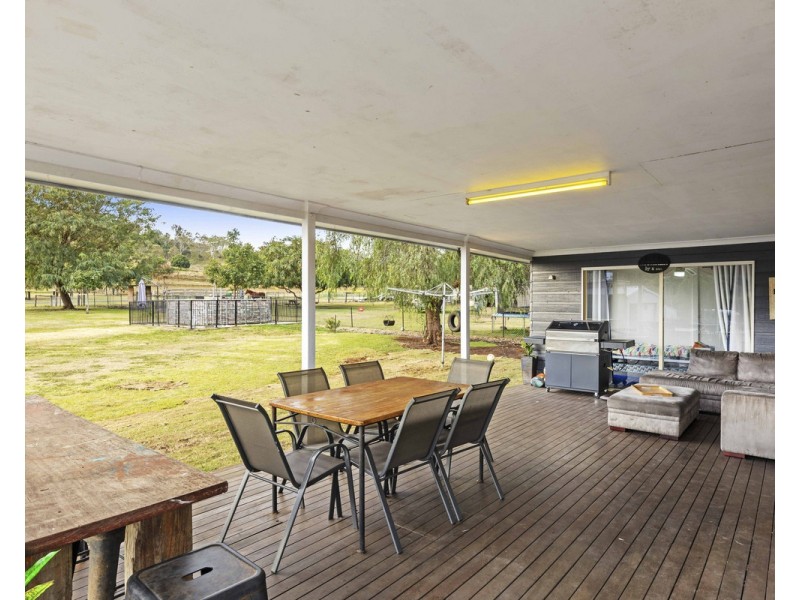 26 Mansel Drive, Gowrie Junction QLD 4352