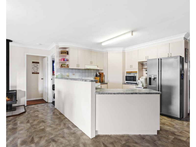 26 Mansel Drive, Gowrie Junction QLD 4352