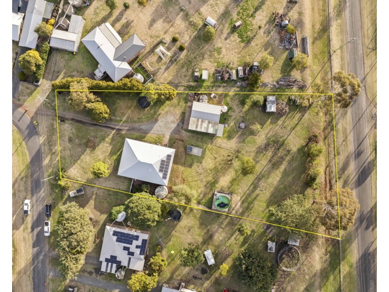 26 Mansel Drive, Gowrie Junction QLD 4352