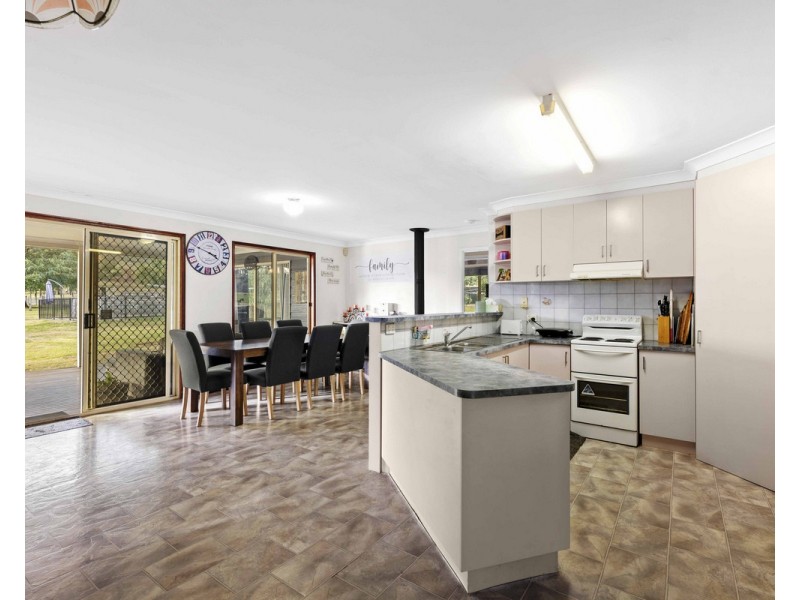 26 Mansel Drive, Gowrie Junction QLD 4352