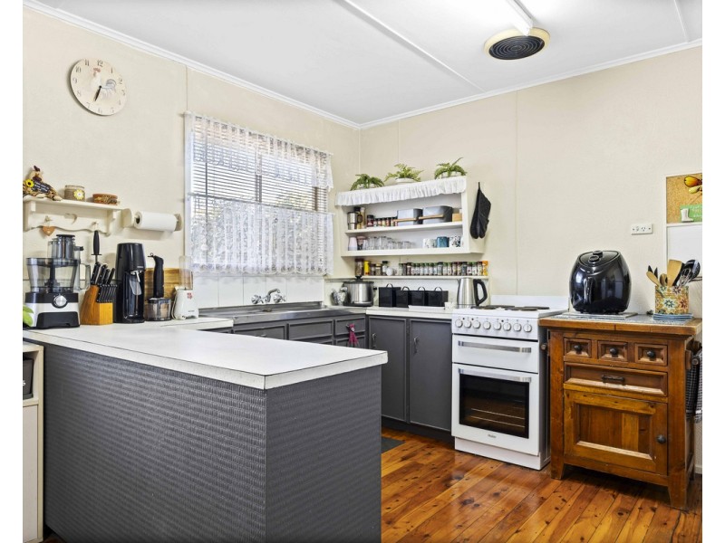 30 Wombyra Street, Newtown QLD 4350