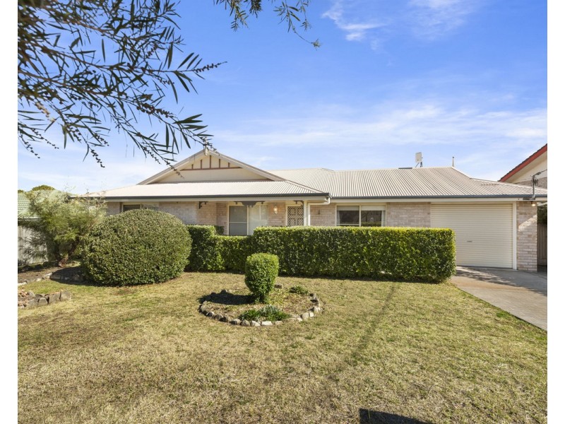 32 Gladstone Street, Wyreema QLD 4352