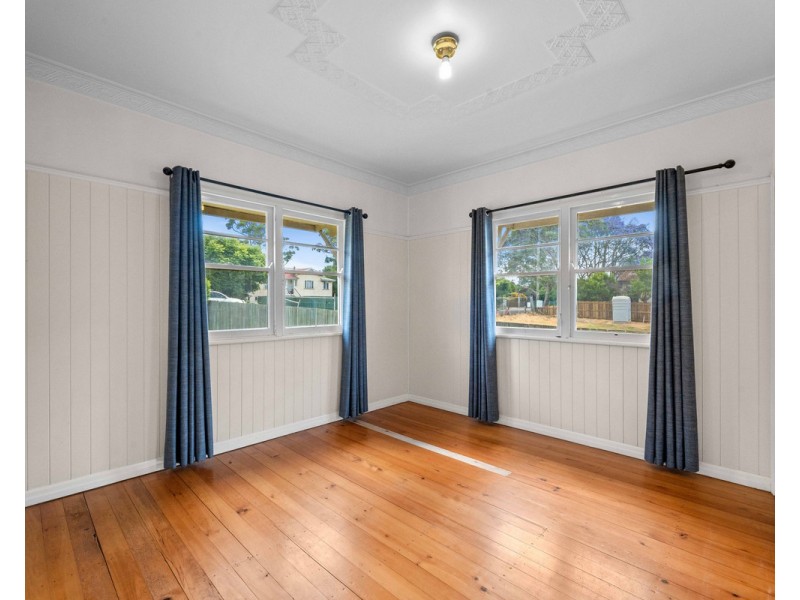 255 Bridge Street, Newtown QLD 4350