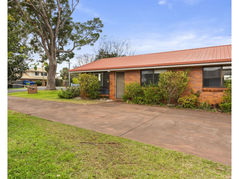 1/4 Fysh Court, Wilsonton QLD 4350