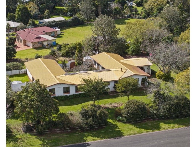 13 Granada Drive, Highfields QLD 4352