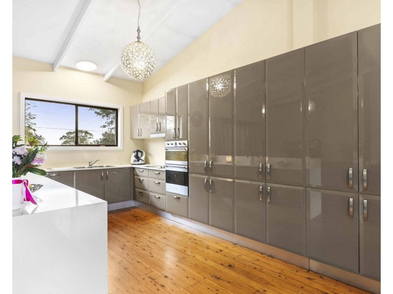 13 Granada Drive, Highfields QLD 4352
