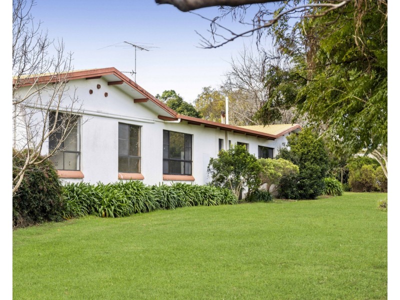 13 Granada Drive, Highfields QLD 4352