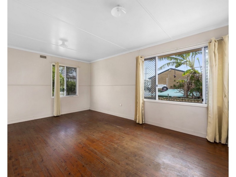 8 Hampton Street, Newtown QLD 4350