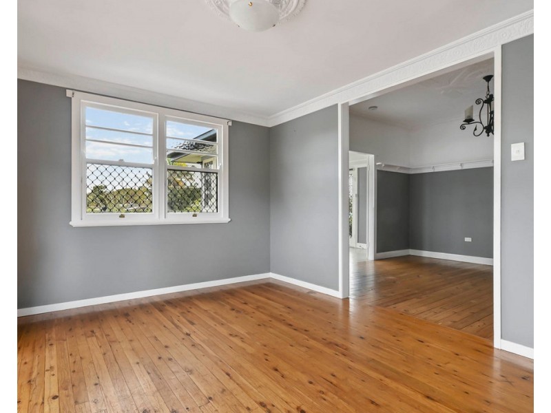 87 North Street, Harlaxton QLD 4350