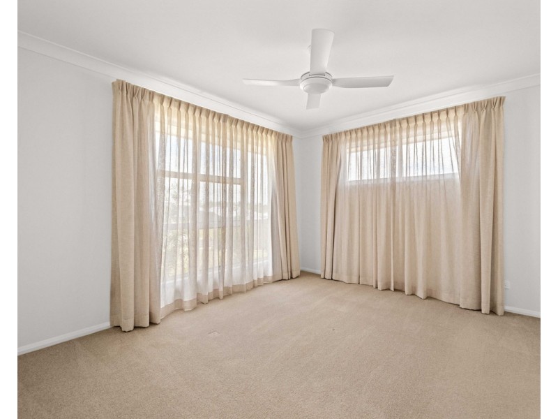 16 Wolff Street, Cotswold Hills QLD 4350