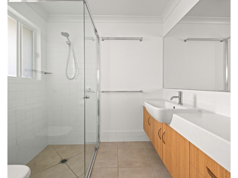 16 Wolff Street, Cotswold Hills QLD 4350