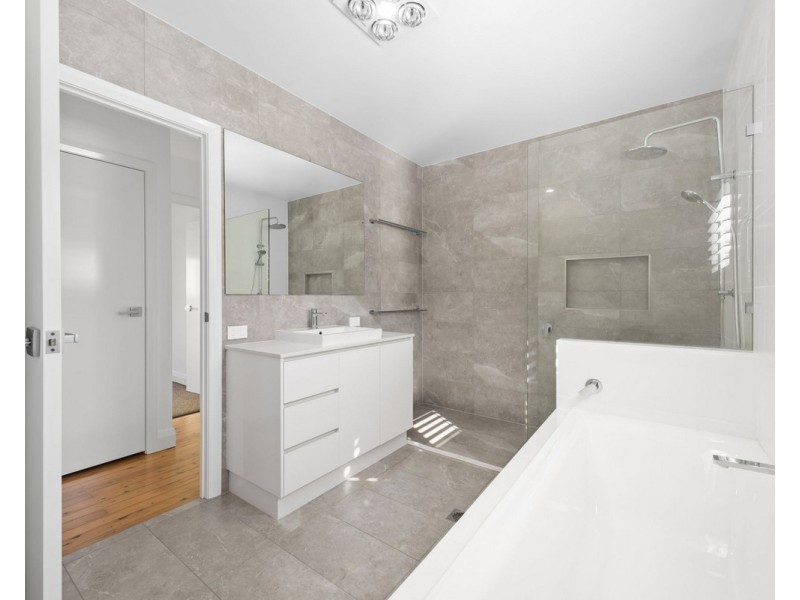 12B Dodd Street, Newtown QLD 4350