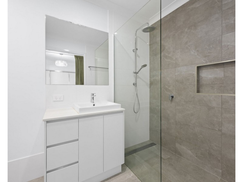 12B Dodd Street, Newtown QLD 4350