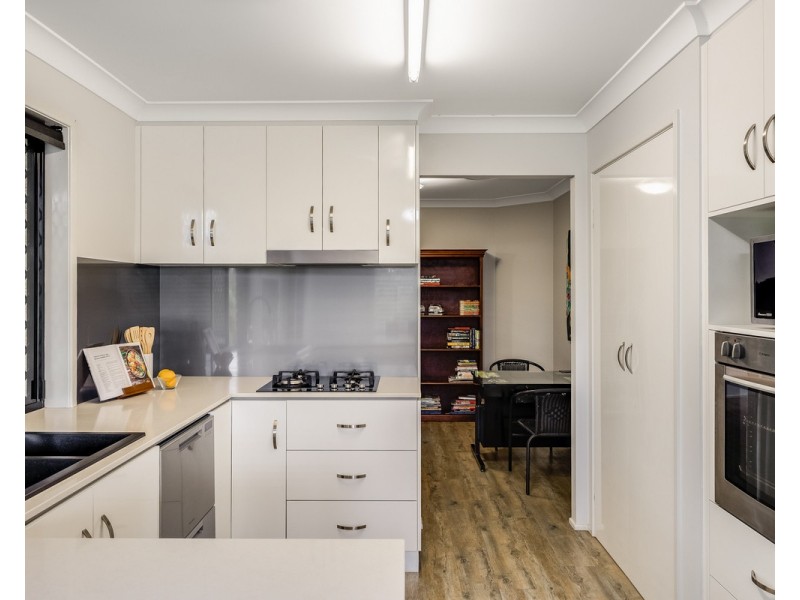 12 Delvue Crescent, Highfields QLD 4352