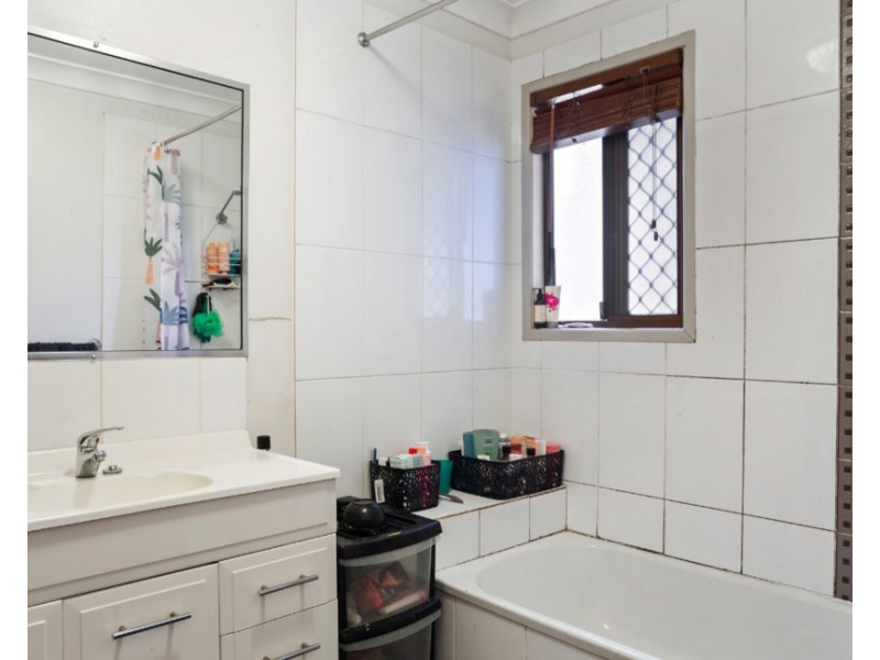 2 Port Street, Wilsonton QLD 4350