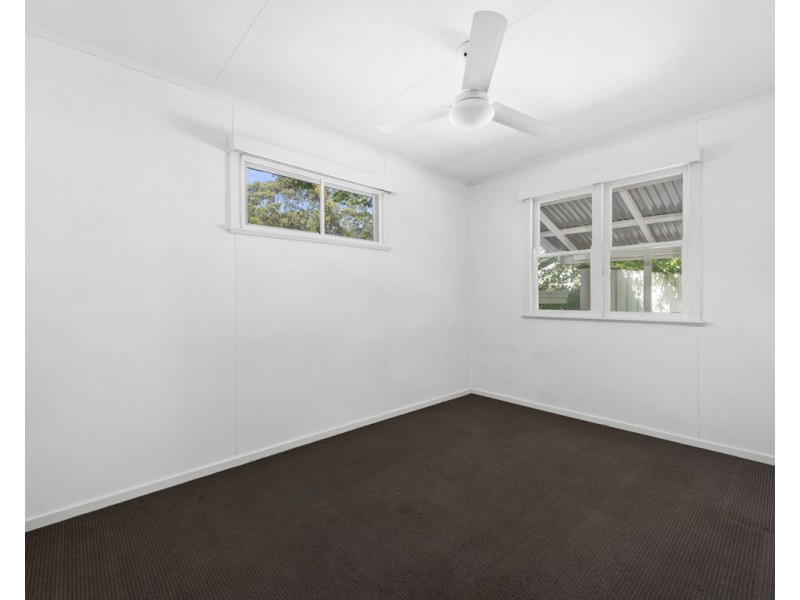 21 Berghofer Street, Rockville QLD 4350