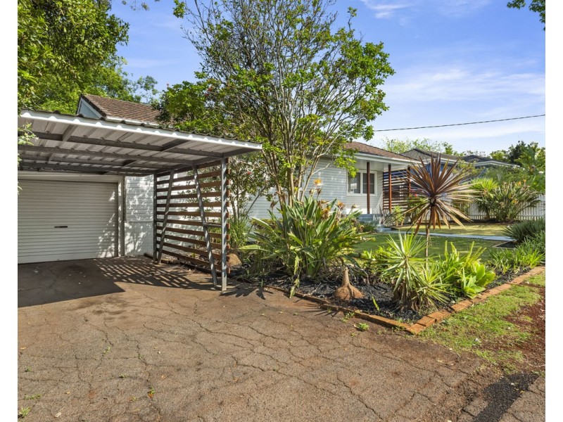 21 Berghofer Street, Rockville QLD 4350
