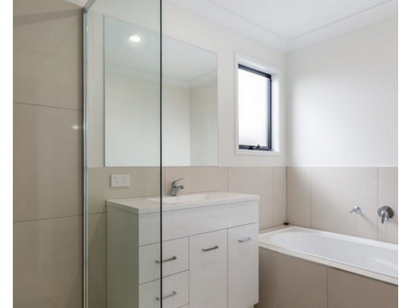 1/42 McInnes Crescent, Glenvale QLD 4350