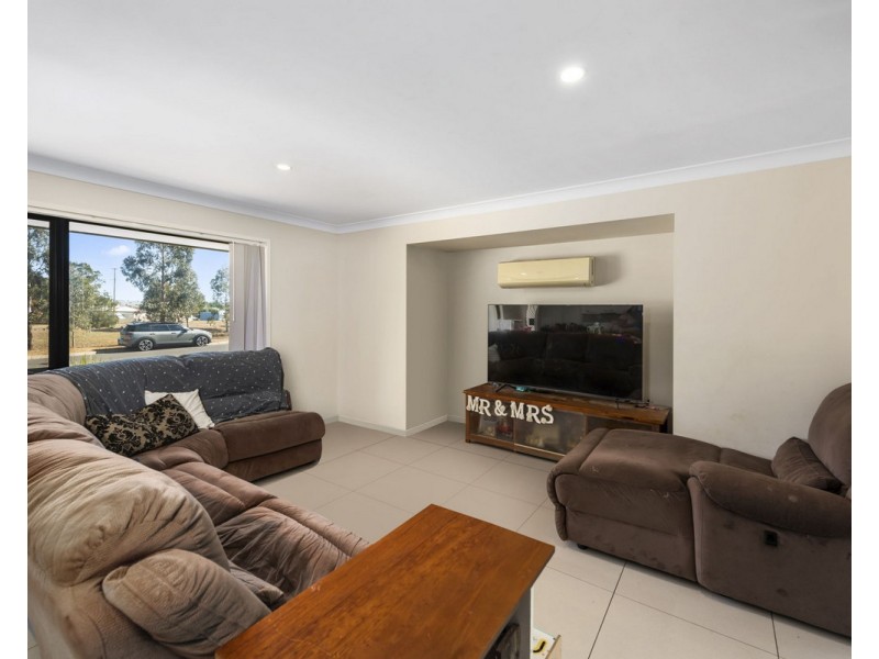 13 Weebah Place, Cambooya QLD 4358