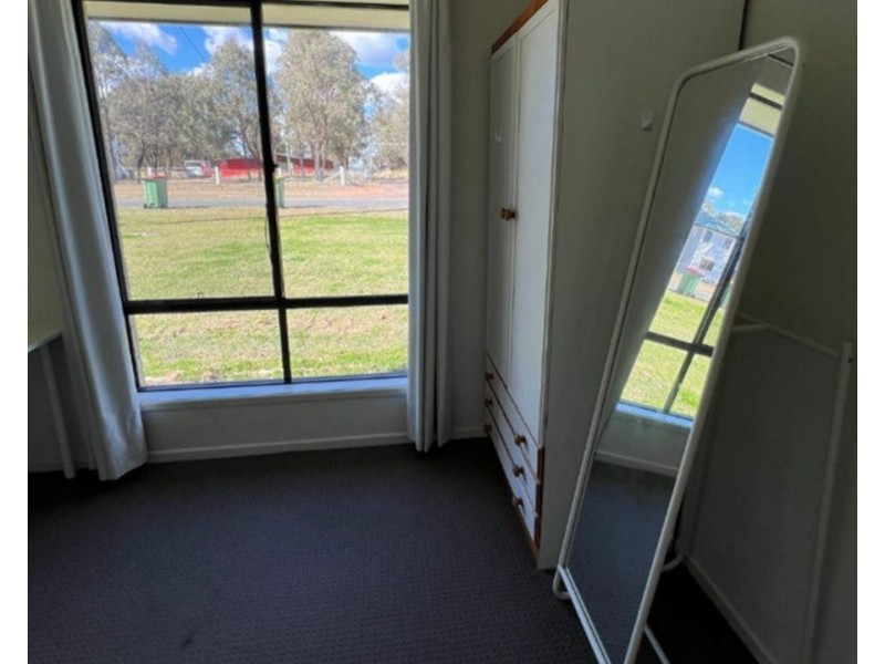 Room 1/7 Fielding Road, College View QLD 4343