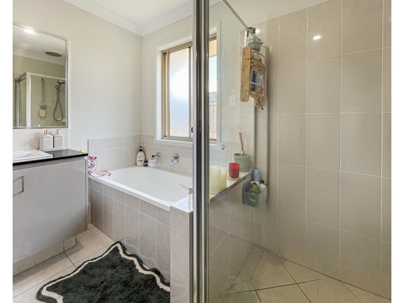 12 Stoneywood Street, Fernvale QLD 4306