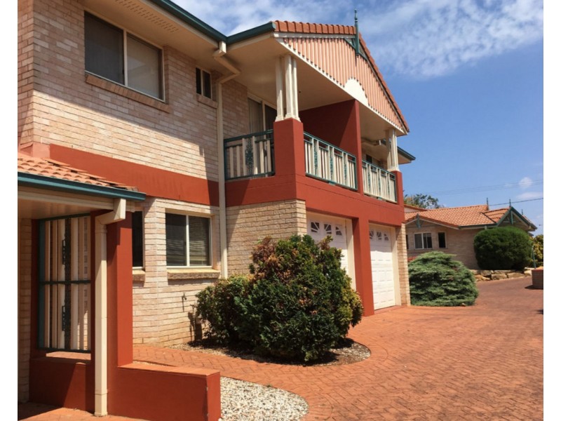 Room/7/484 West Street, Kearneys Spring QLD 4350