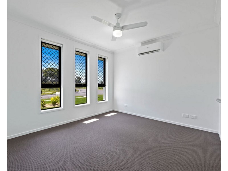 23 Bradley Street, Meringandan West QLD 4352