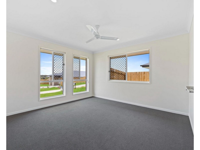7 Merivale Court, Plainland QLD 4341