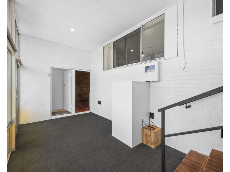 15 Teesdale Avenue, Newtown QLD 4350