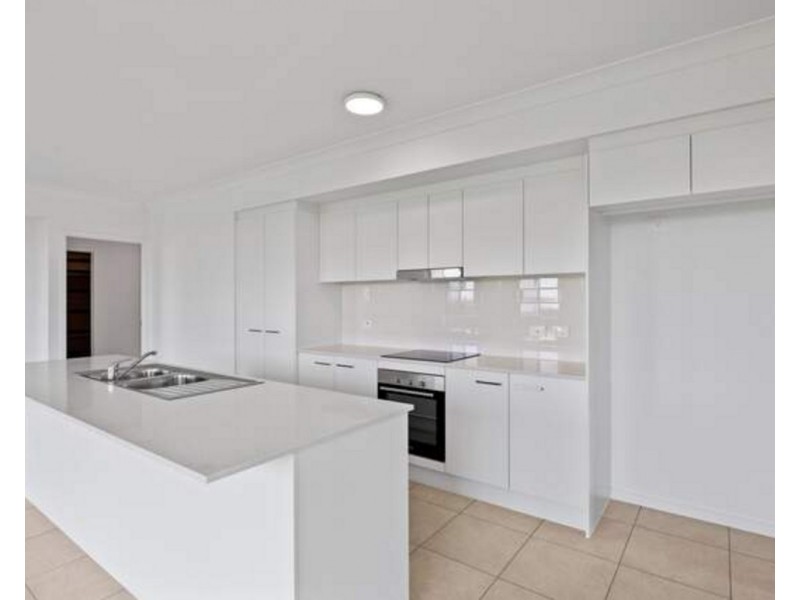 6 Abbeyfeale Circuit, Meringandan West QLD 4352
