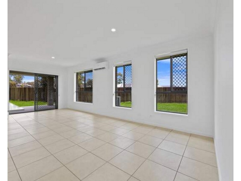 6 Abbeyfeale Circuit, Meringandan West QLD 4352