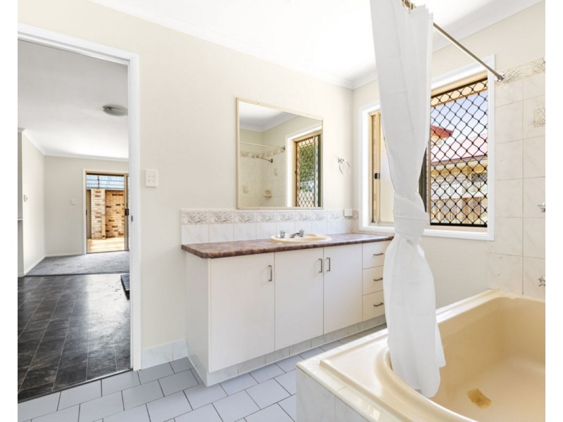 116 Kearney Street, Kearneys Spring QLD 4350