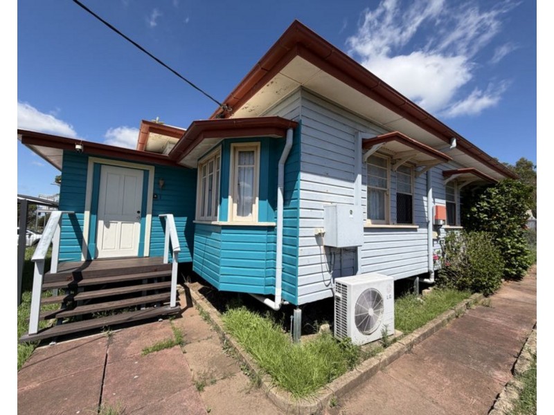 1/155 Cambooya Street, Drayton QLD 4350