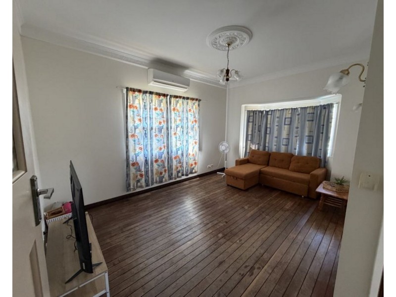 1/155 Cambooya Street, Drayton QLD 4350