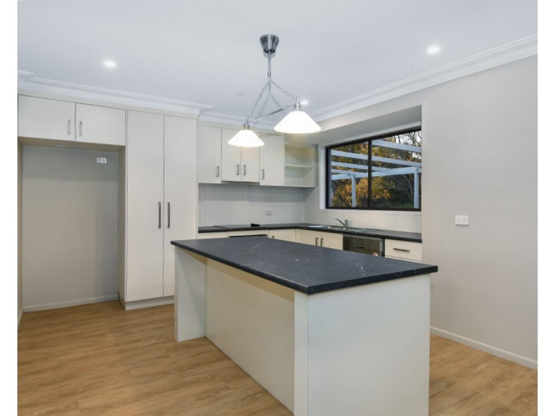 3 Pascoe Lane, Harlaxton QLD 4350