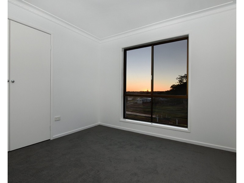 3 Pascoe Lane, Harlaxton QLD 4350