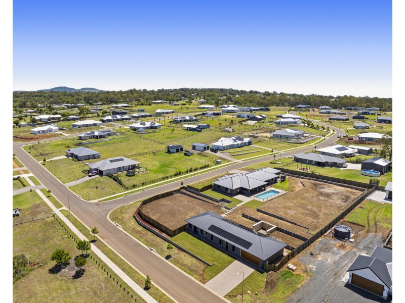 2 Drazen Place, Meringandan West QLD 4352