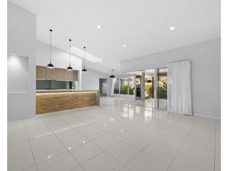 184 Nelson Street, Kearneys Spring QLD 4350
