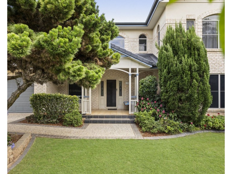9 Montclair Close, Middle Ridge QLD 4350