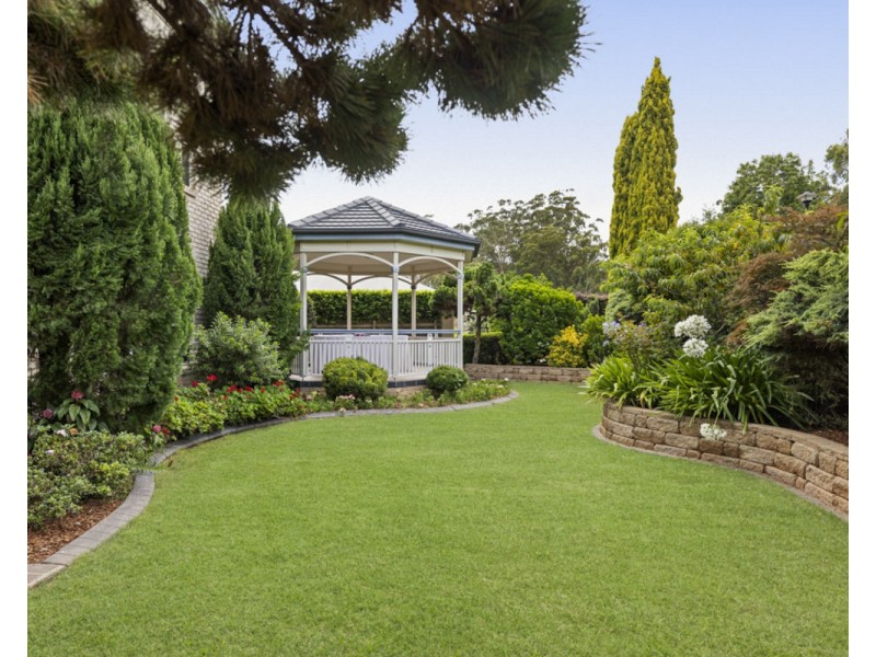 9 Montclair Close, Middle Ridge QLD 4350
