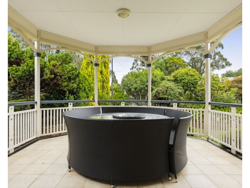 9 Montclair Close, Middle Ridge QLD 4350